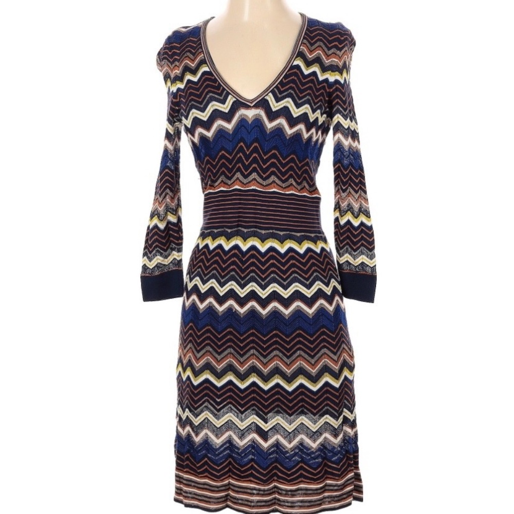 Elegant Karen Millen everyday dress size S with chevron pattern